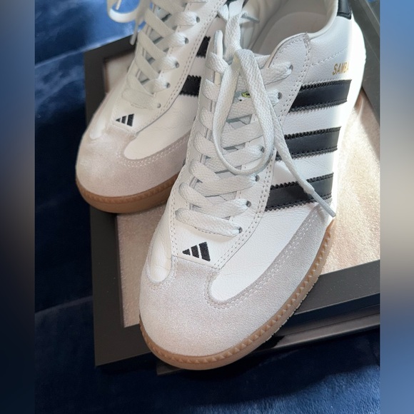 Athletic shoes. Black and white. NOTSAMBAS. Size 8.5 - Picture 7 of 10